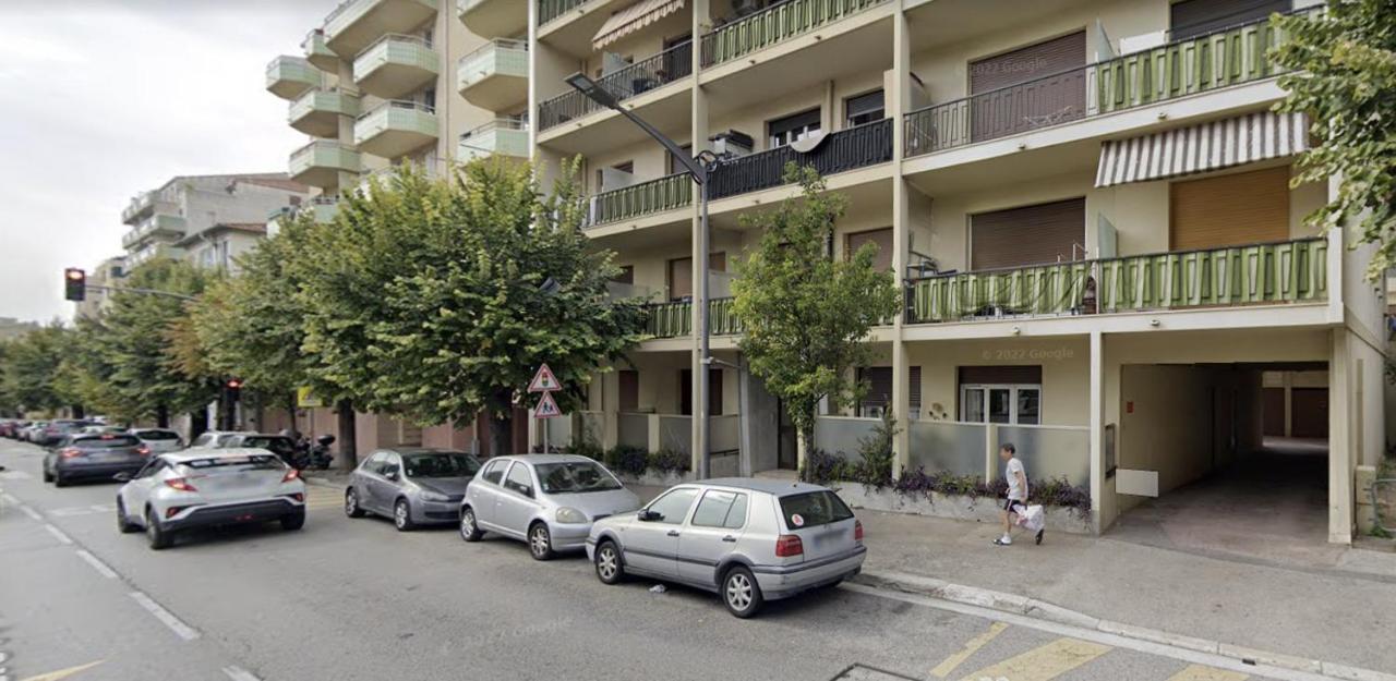 Escapades Ensoleillees Apartment Ница Екстериор снимка